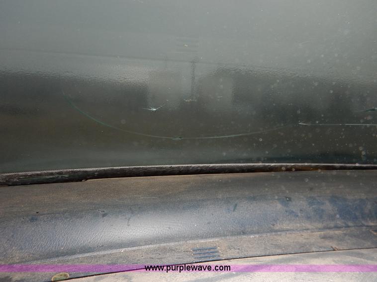 image for item J6436 1993 Ford Thunderbird LX