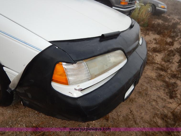 image for item J6436 1993 Ford Thunderbird LX