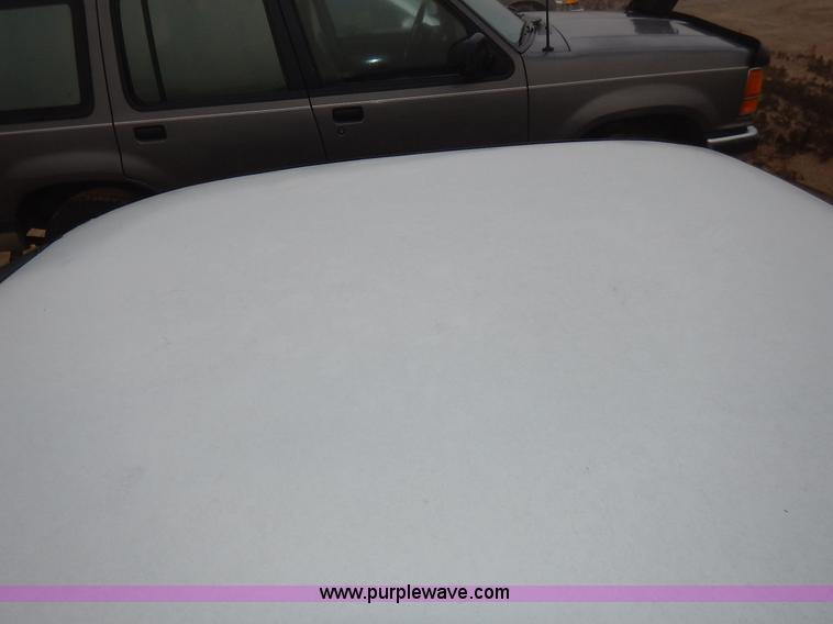 image for item J6436 1993 Ford Thunderbird LX