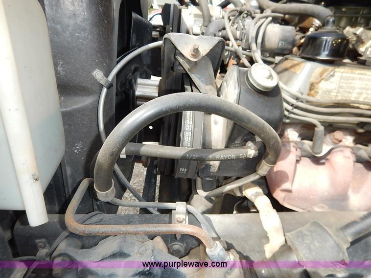 image for item J6439 1985 Ford F700 fire truck