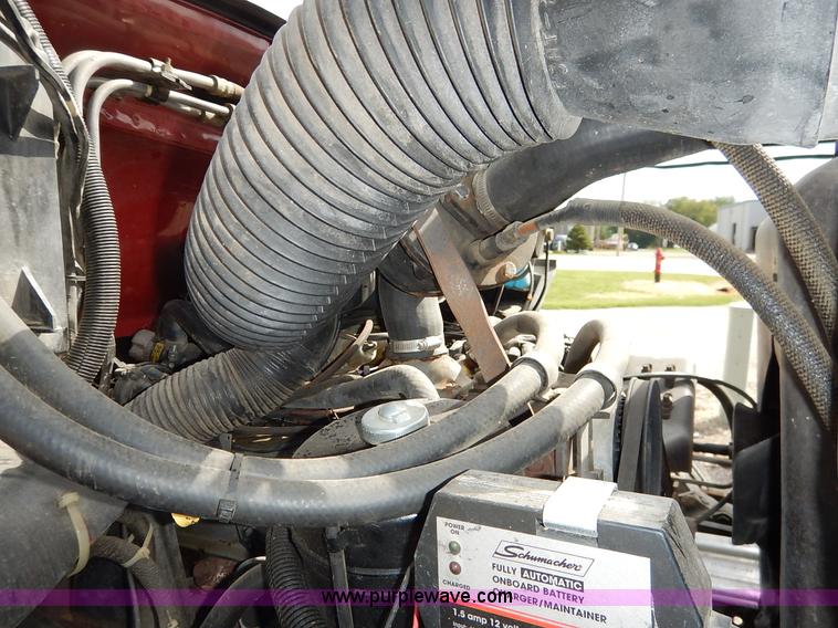 image for item J6439 1985 Ford F700 fire truck