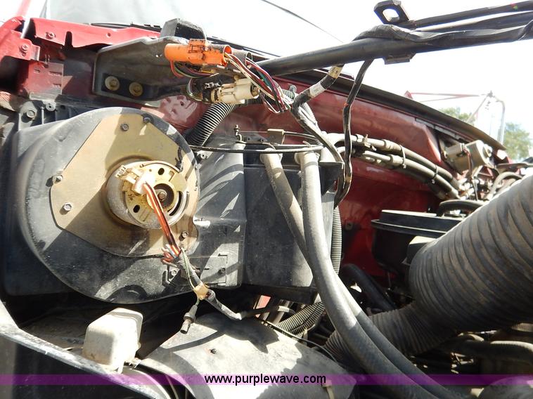 image for item J6439 1985 Ford F700 fire truck