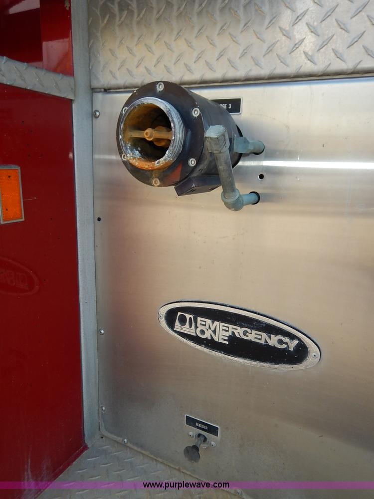 image for item J6439 1985 Ford F700 fire truck