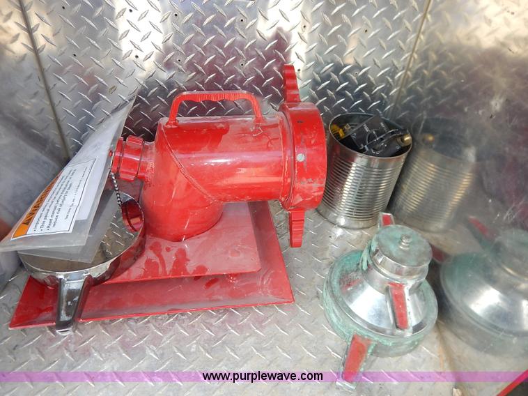 image for item J6439 1985 Ford F700 fire truck