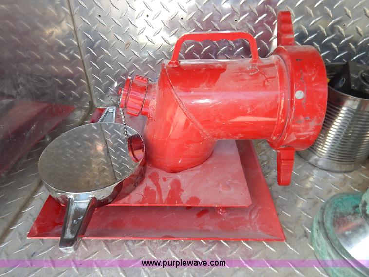 image for item J6439 1985 Ford F700 fire truck