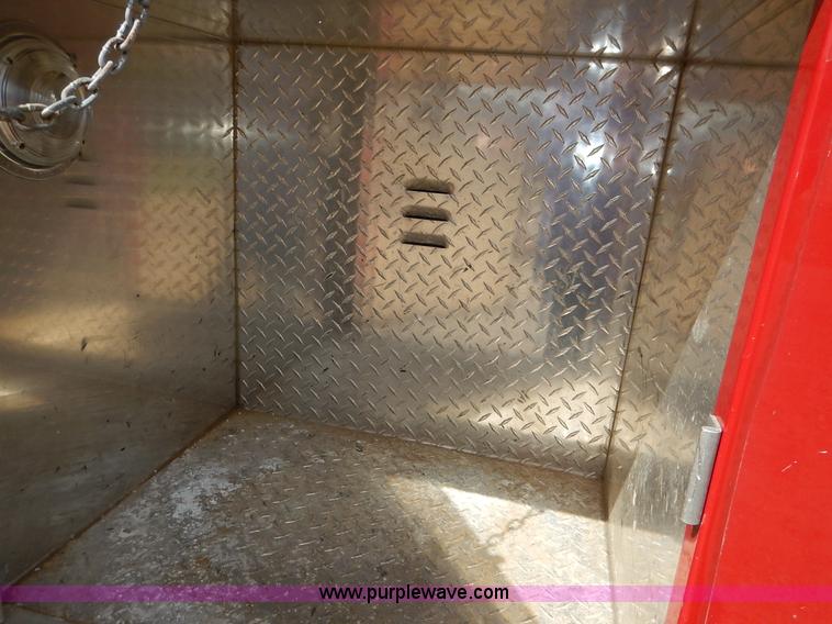 image for item J6439 1985 Ford F700 fire truck