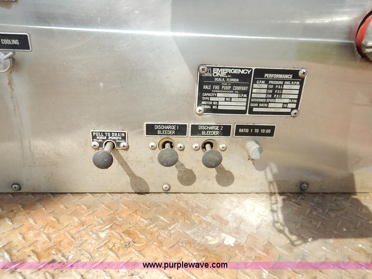 image for item J6439 1985 Ford F700 fire truck