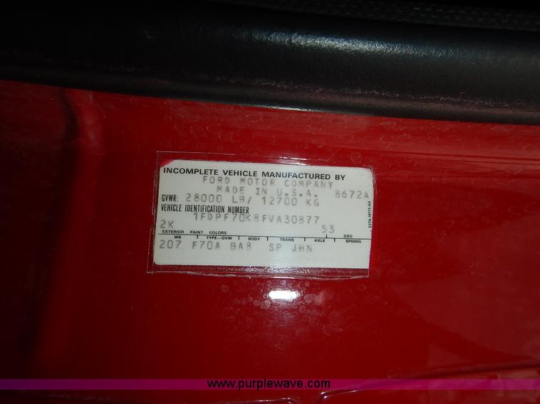 image for item J6439 1985 Ford F700 fire truck