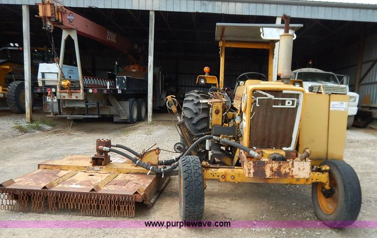 image for item J6455 1978 Ford 5600 Tiger Special tractor