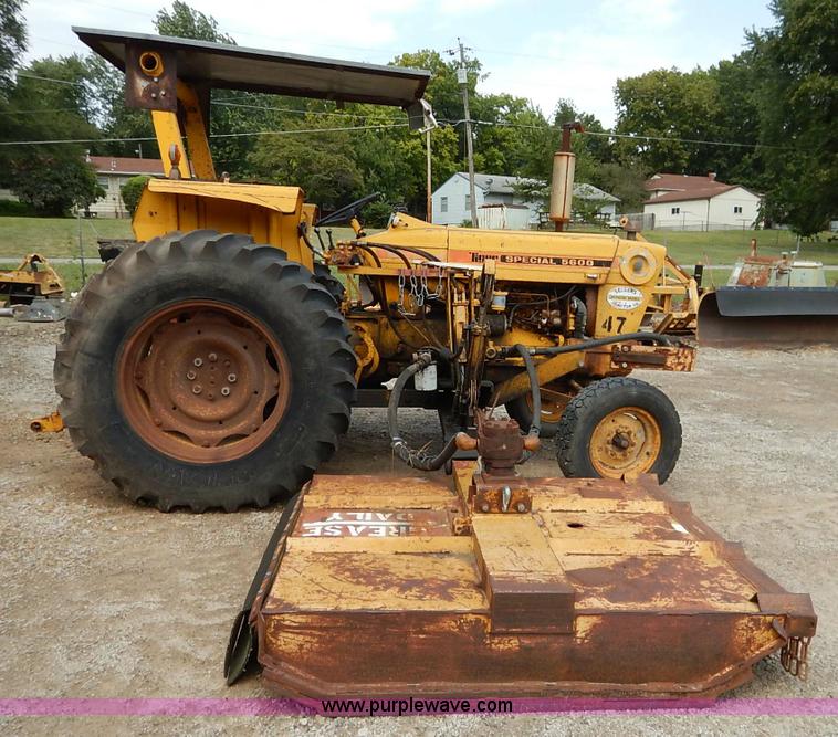 image for item J6455 1978 Ford 5600 Tiger Special tractor