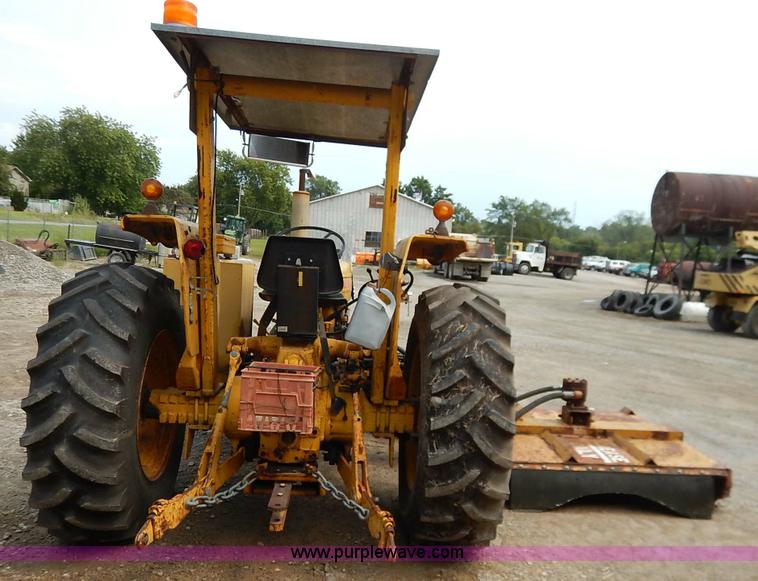 image for item J6455 1978 Ford 5600 Tiger Special tractor