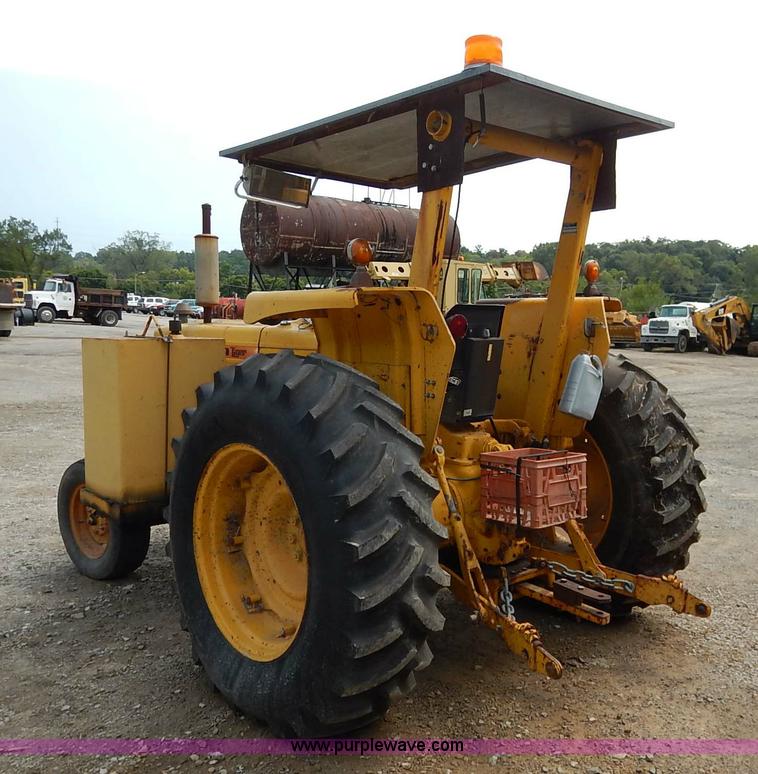 image for item J6455 1978 Ford 5600 Tiger Special tractor