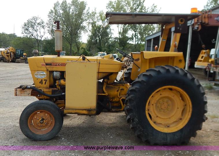 image for item J6455 1978 Ford 5600 Tiger Special tractor