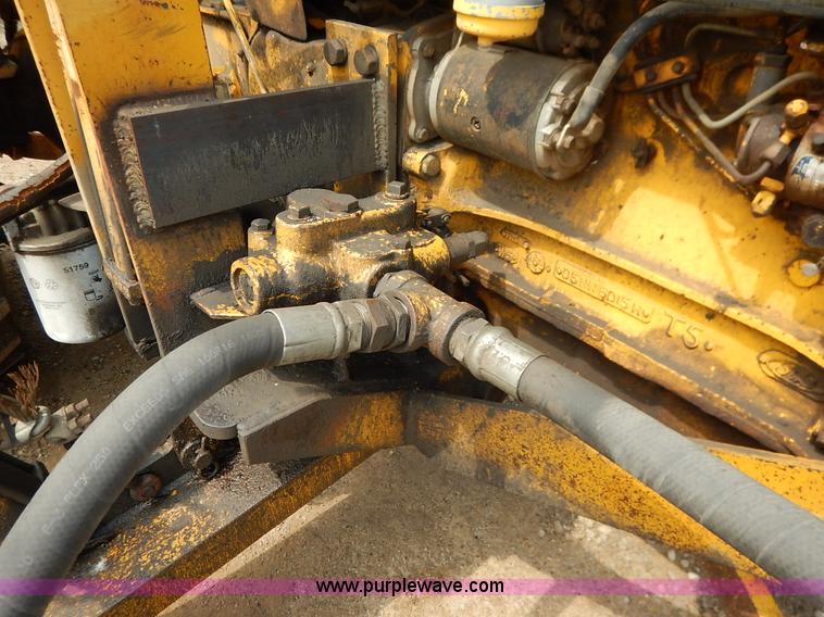 image for item J6455 1978 Ford 5600 Tiger Special tractor