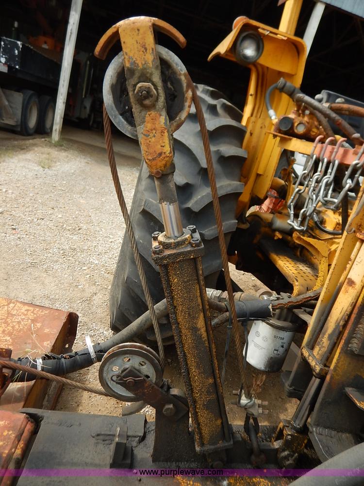 image for item J6455 1978 Ford 5600 Tiger Special tractor