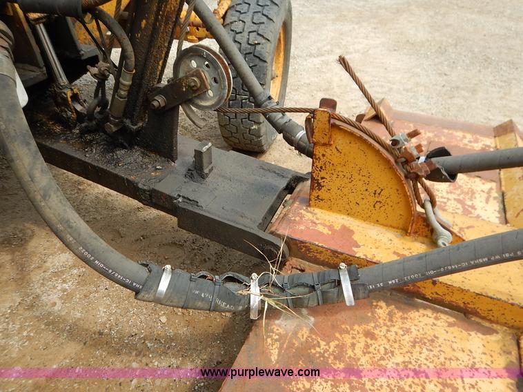 image for item J6455 1978 Ford 5600 Tiger Special tractor