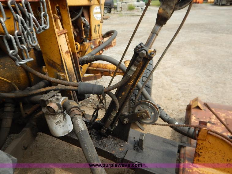 image for item J6455 1978 Ford 5600 Tiger Special tractor