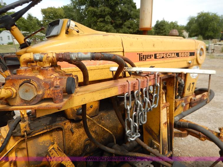 image for item J6455 1978 Ford 5600 Tiger Special tractor