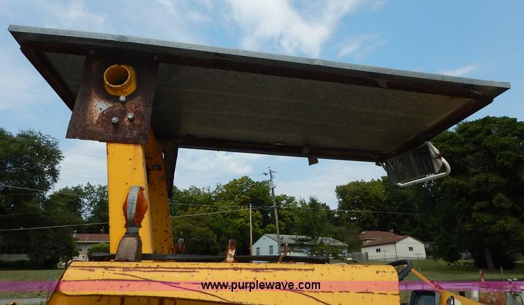 image for item J6455 1978 Ford 5600 Tiger Special tractor