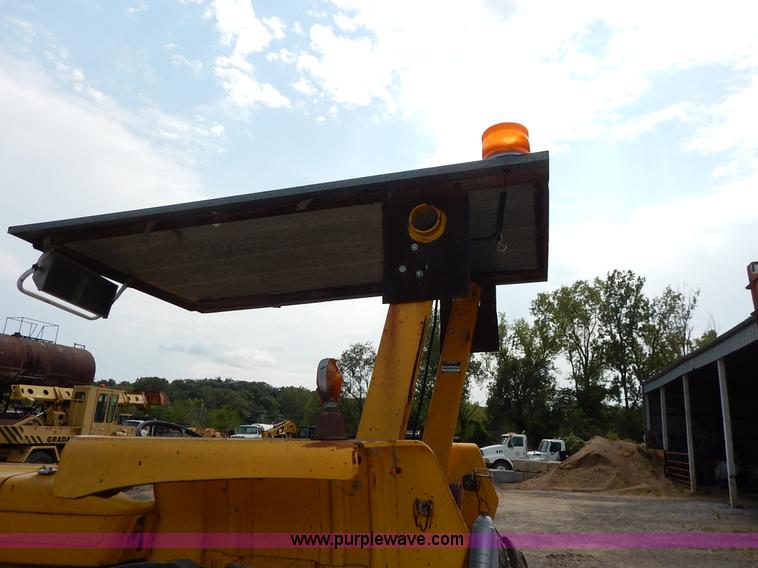 image for item J6455 1978 Ford 5600 Tiger Special tractor