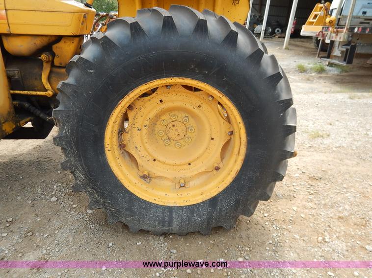 image for item J6455 1978 Ford 5600 Tiger Special tractor