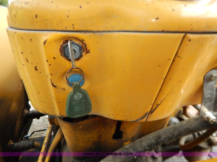 image for item J6455 1978 Ford 5600 Tiger Special tractor