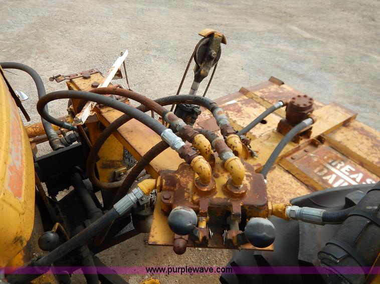 image for item J6455 1978 Ford 5600 Tiger Special tractor