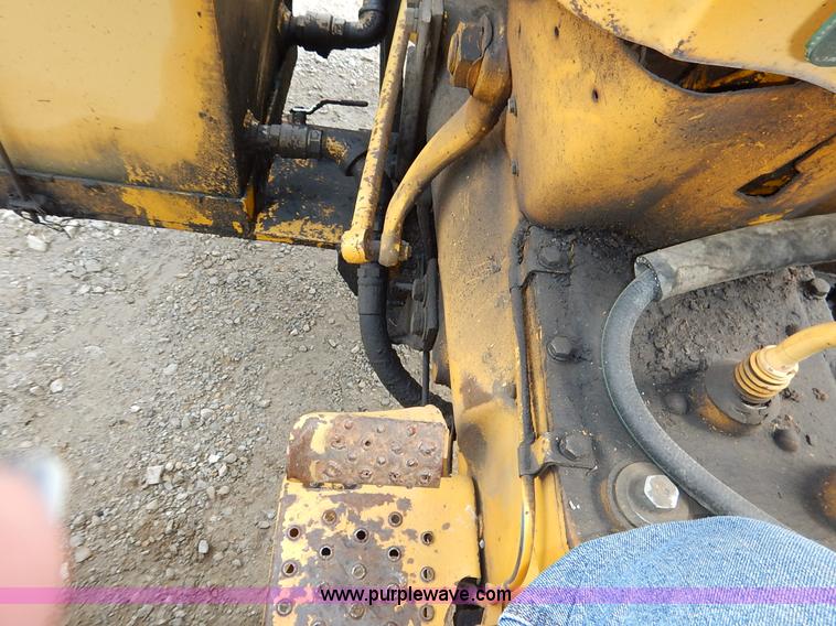 image for item J6455 1978 Ford 5600 Tiger Special tractor