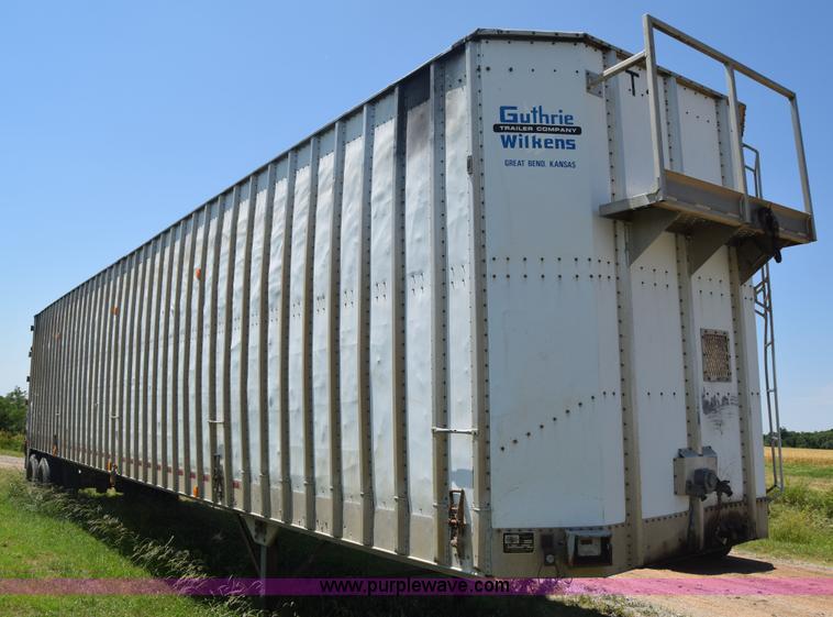 image for item J6590 2002 Guthrie Wilkens live bottom trailer