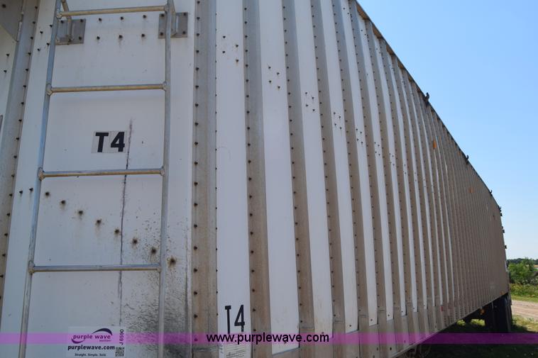 image for item J6590 2002 Guthrie Wilkens live bottom trailer