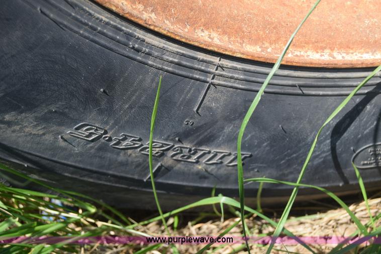 image for item J6590 2002 Guthrie Wilkens live bottom trailer