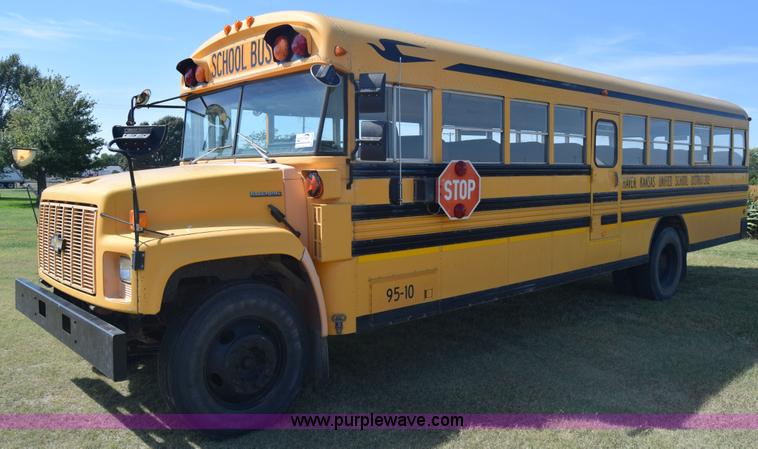 image for item J8109 1995 Chevrolet Bluebird school bus
