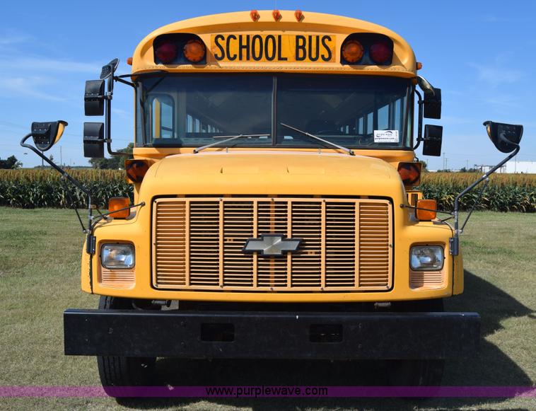 image for item J8109 1995 Chevrolet Bluebird school bus