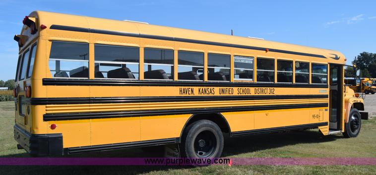image for item J8109 1995 Chevrolet Bluebird school bus