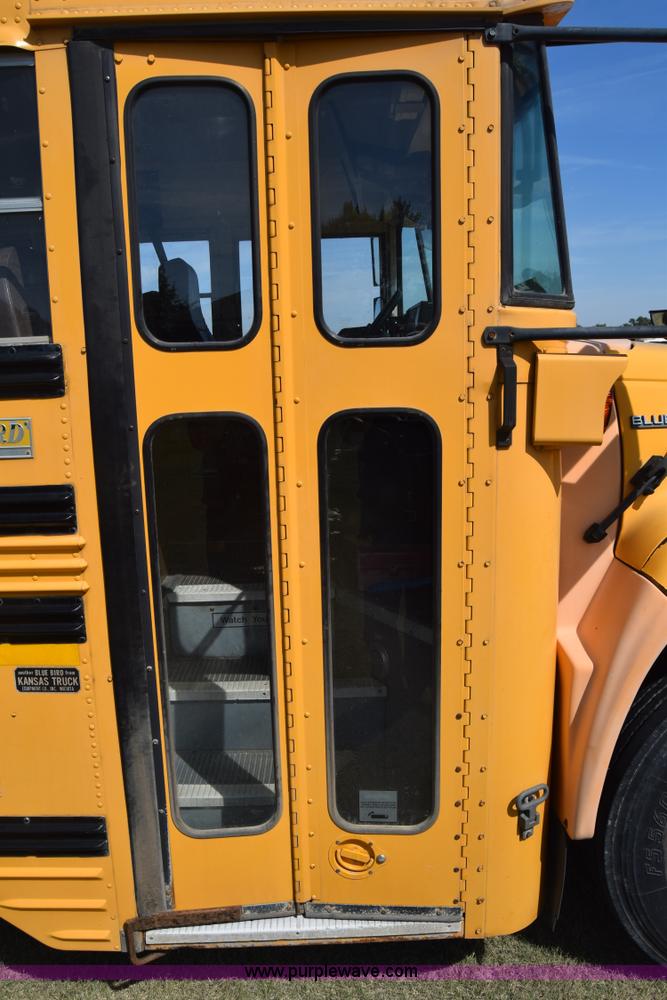 image for item J8109 1995 Chevrolet Bluebird school bus