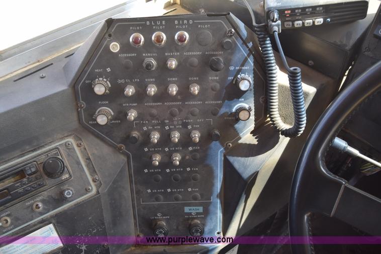 image for item J8109 1995 Chevrolet Bluebird school bus