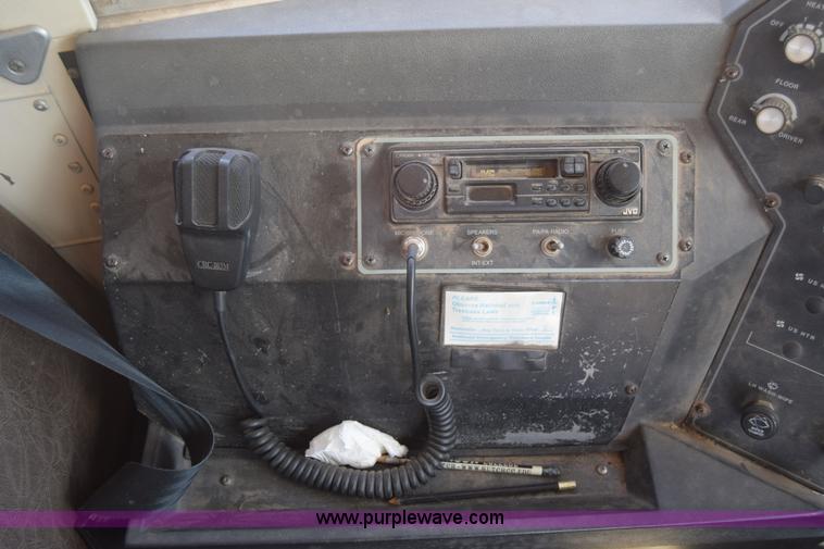 image for item J8109 1995 Chevrolet Bluebird school bus