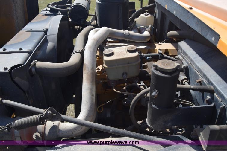 image for item J8109 1995 Chevrolet Bluebird school bus