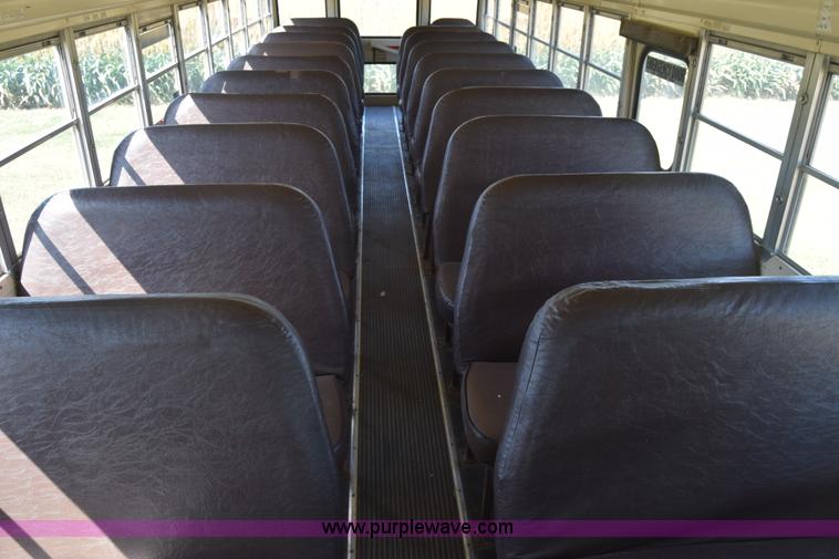 image for item J8109 1995 Chevrolet Bluebird school bus