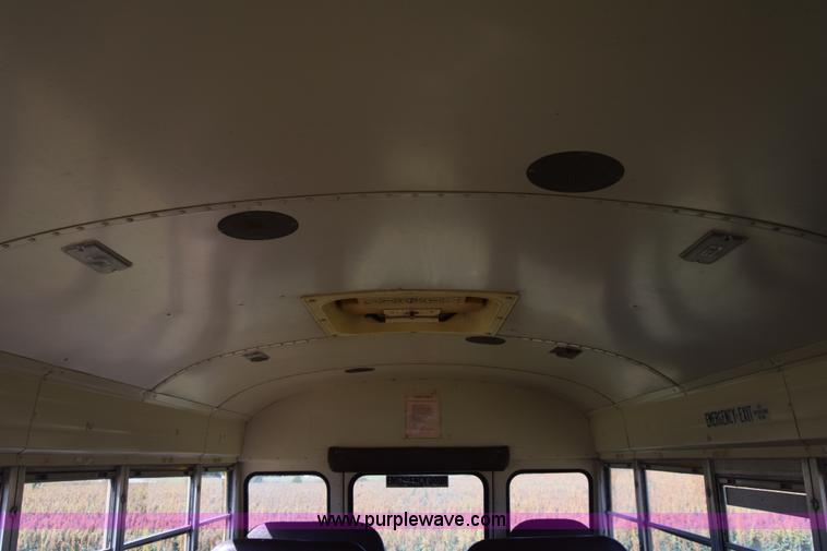 image for item J8109 1995 Chevrolet Bluebird school bus