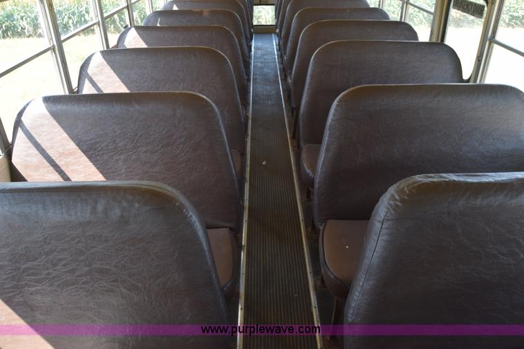 image for item J8109 1995 Chevrolet Bluebird school bus