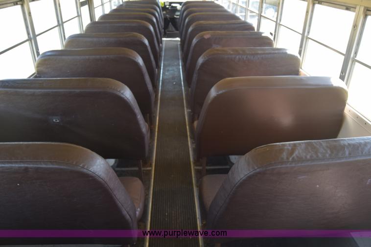 image for item J8109 1995 Chevrolet Bluebird school bus