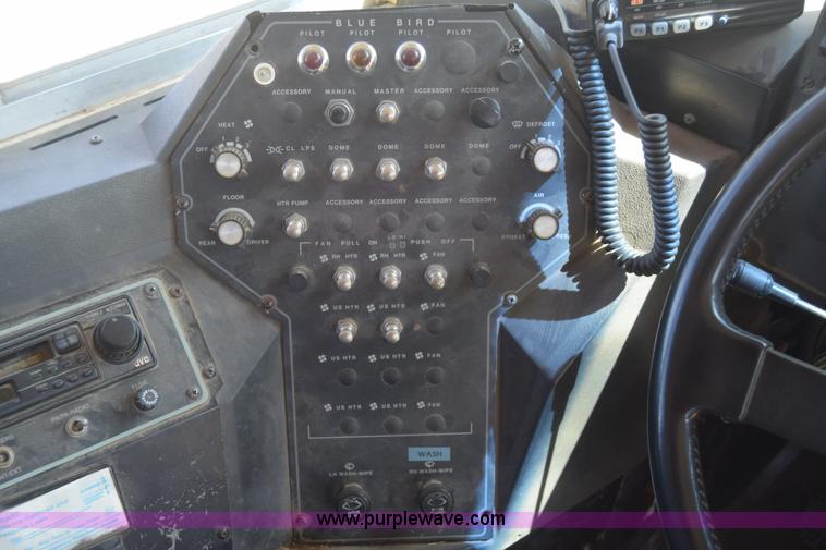 image for item J8109 1995 Chevrolet Bluebird school bus