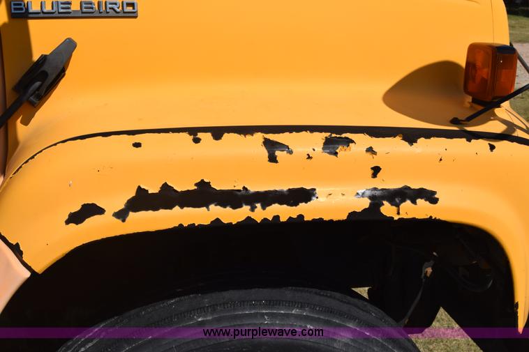 image for item J8109 1995 Chevrolet Bluebird school bus