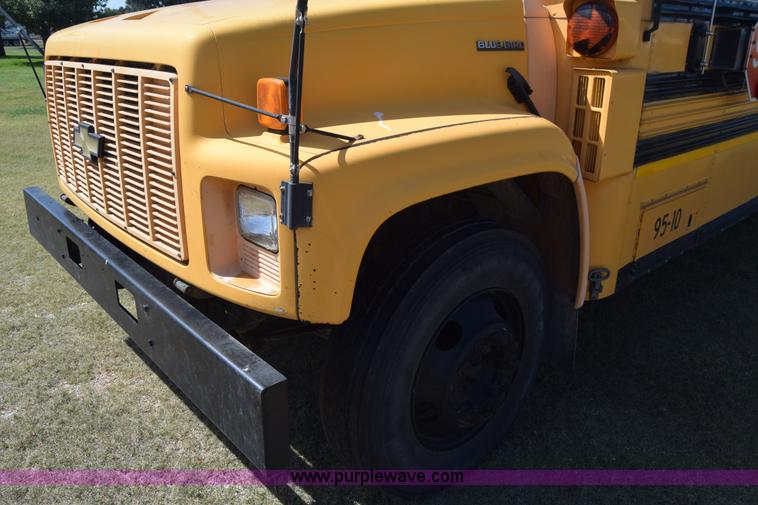 image for item J8109 1995 Chevrolet Bluebird school bus
