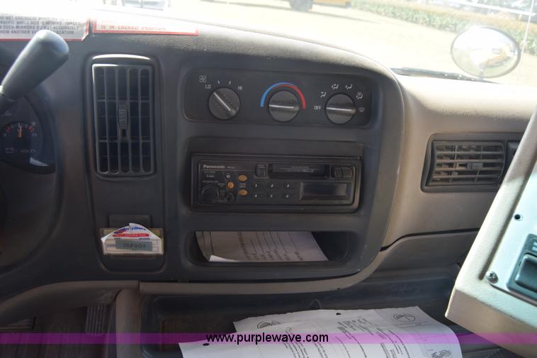 image for item J8110 1999 Chevrolet Express 3500 Cargo school bus