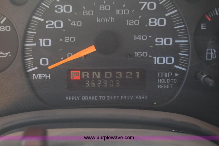 image for item J8110 1999 Chevrolet Express 3500 Cargo school bus