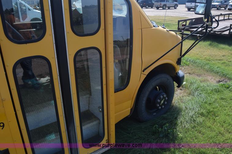 image for item J8110 1999 Chevrolet Express 3500 Cargo school bus