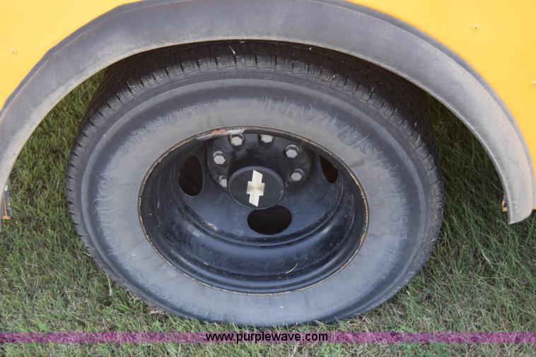 image for item J8110 1999 Chevrolet Express 3500 Cargo school bus