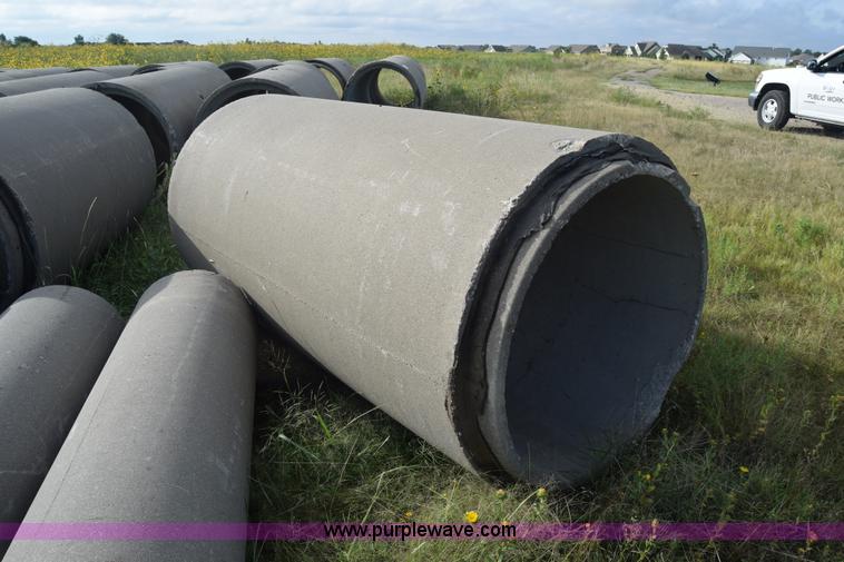 image for item J8121 Concrete culverts